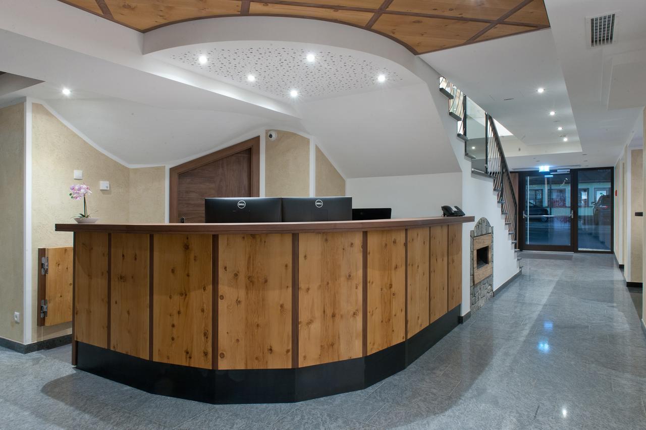 צל אם צילר Hotel Neuwirt מראה חיצוני תמונה