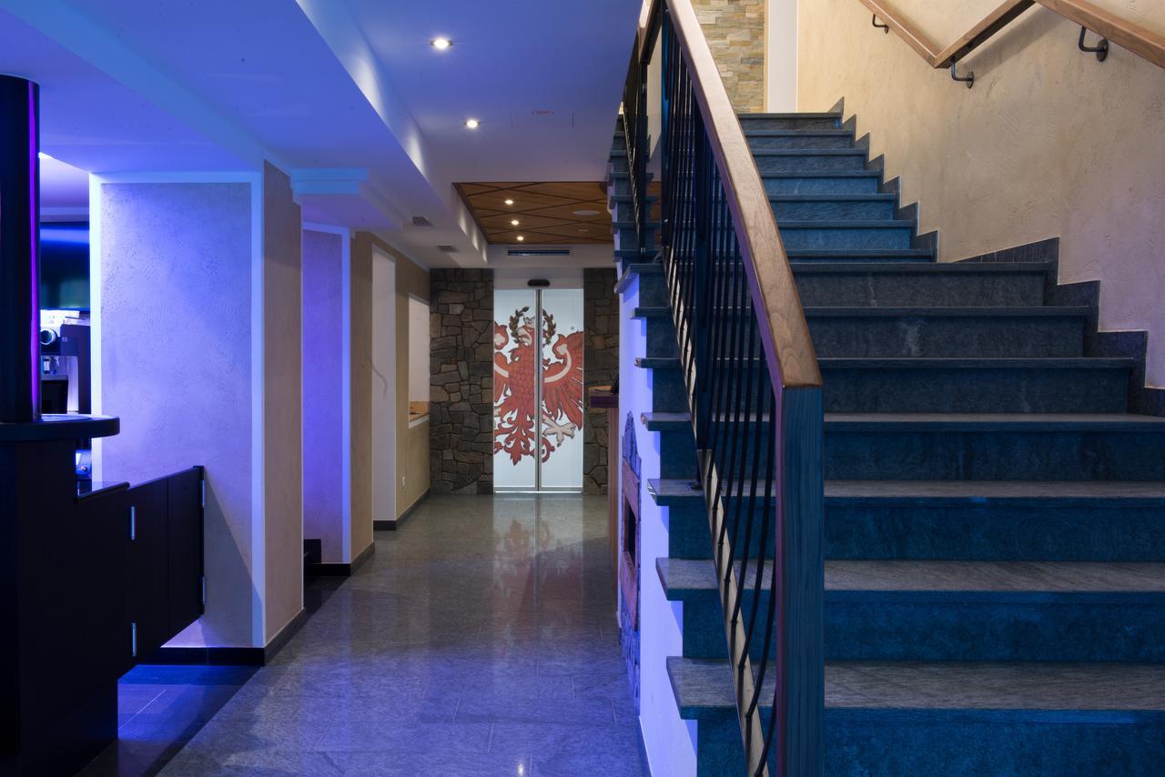 צל אם צילר Hotel Neuwirt מראה חיצוני תמונה